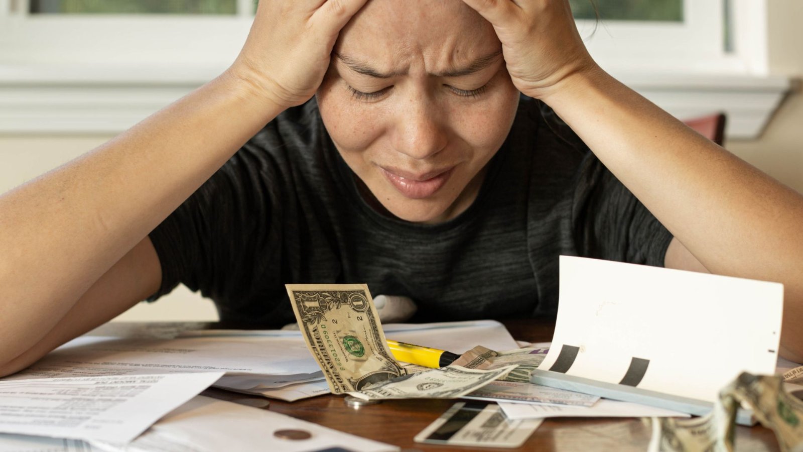 How Christians Can Handle Financial Stress