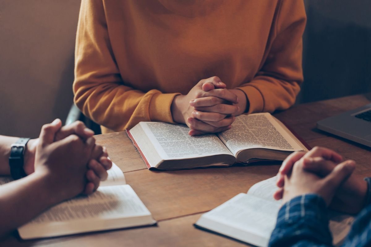 How to Start a Bible Study Group Effectively